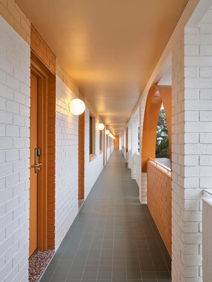 The Isla Hotel Бейтманс Бей Екстериор снимка